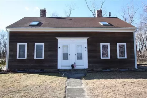 2 Weaver St #2, West Wareham, MA 02576 photo 1