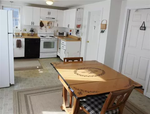 2 Weaver St #2, West Wareham, MA 02576 photo 4