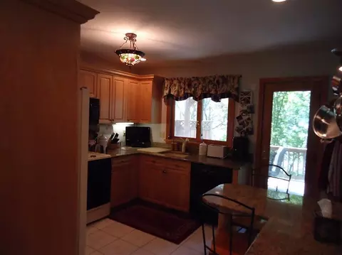 196 Wheeler Rd, Mashpee, MA 02649 photo 5