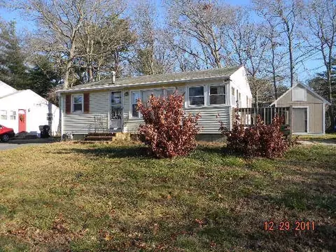5 Mayflower Ln, East Wareham, MA 02538 photo 1