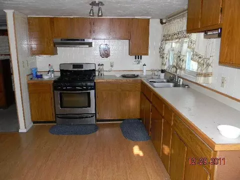 5 Mayflower Ln, East Wareham, MA 02538 photo 6