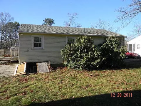 5 Mayflower Ln, East Wareham, MA 02538 photo 2