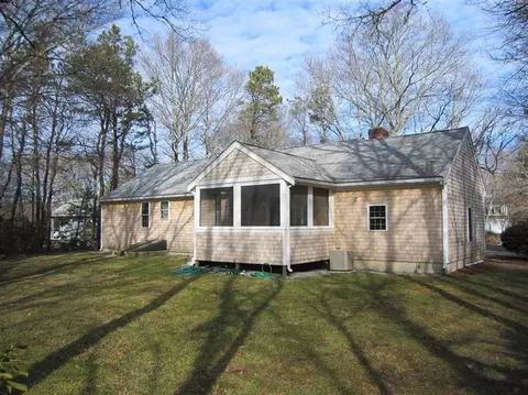 75 Beldan Ln, Centerville, MA 02632 photo 3