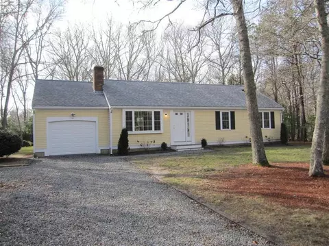 75 Beldan Ln, Centerville, MA 02632 photo 2