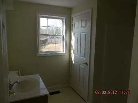 35 Nicholas Dr, Wareham, MA 02571 photo 5