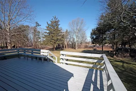 93 Deacon Ct, Barnstable, MA 02630 photo 4
