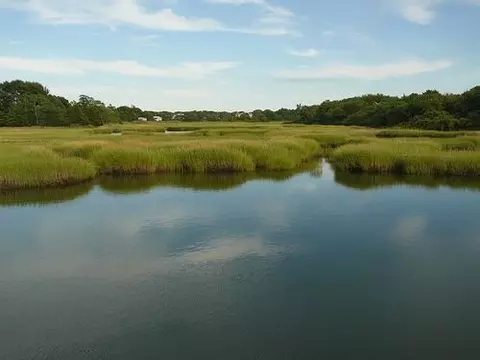 93 Deacon Ct, Barnstable, MA 02630 photo 2