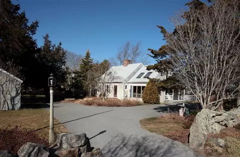 93 Deacon Ct, Barnstable, MA 02630 photo 1