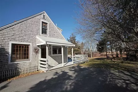 93 Deacon Ct, Barnstable, MA 02630 photo 6