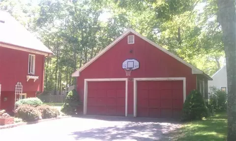 6 Highpoint Rd, Marstons Mills, MA 02648 photo 2