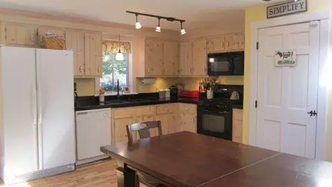 51 Timber Ln, Marstons Mills, MA 02648 photo 15