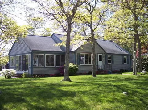 19 Robinwood Rd, Buzzards Bay, MA 02532 photo 1