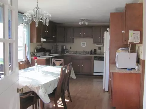 19 Robinwood Rd, Buzzards Bay, MA 02532 photo 4