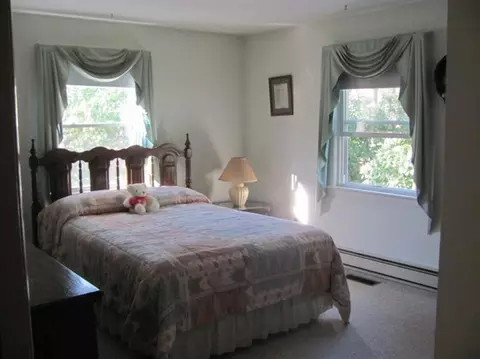19 Robinwood Rd, Buzzards Bay, MA 02532 photo 8