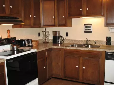 19 Robinwood Rd, Buzzards Bay, MA 02532 photo 3