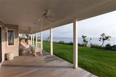 11 Phillips Rd, Sagamore Beach, MA 02562 photo 4