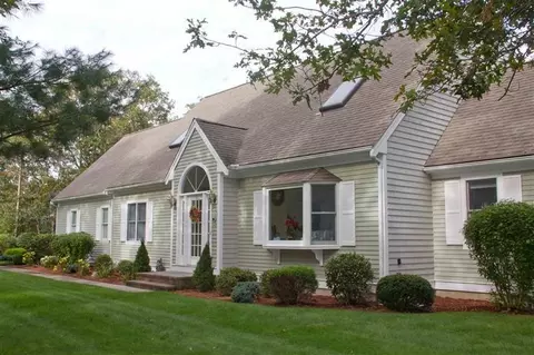 17 Preakness Ln, Mashpee, MA 02649 photo 1