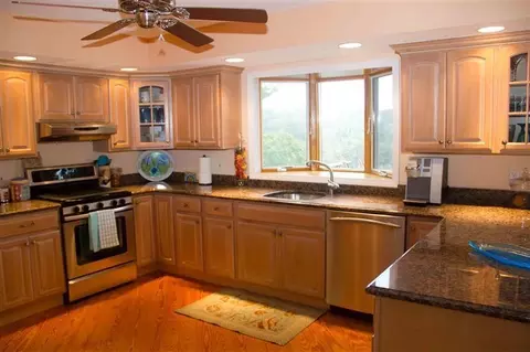 17 Preakness Ln, Mashpee, MA 02649 photo 9