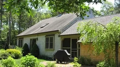 32 Tracey Rd, Cotuit, MA 02635 photo 3