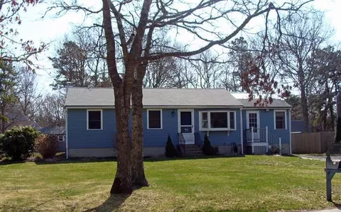 33 Devonshire Dr, Mashpee, MA 02649 photo 8