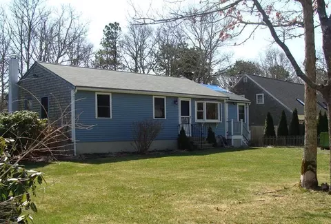 33 Devonshire Dr, Mashpee, MA 02649 photo 1
