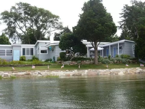 100 Cedar Point Dr, Pocasset, MA 02559 photo 2