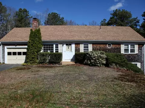 14 Butternut Cir, Cotuit, MA 02635 photo 1