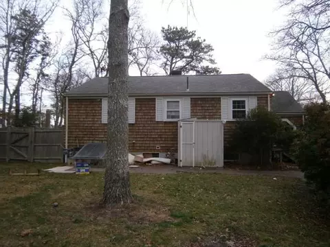62 James Cir, Mashpee, MA 02649 photo 2