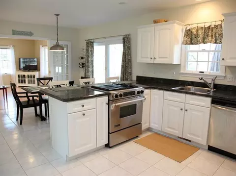 175 Surf Dr, Mashpee, MA 02649 photo 5