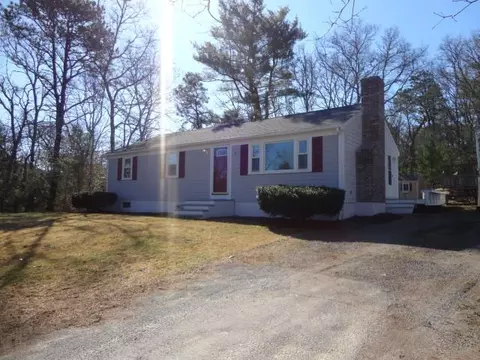 11 Hemlock Dr, Mashpee, MA 02649 photo 1