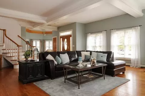 71 High St, Cotuit, MA 02635 photo 4