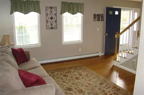 3 Lancaster Ln, Bourne, MA 02532 photo 5
