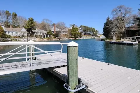 8 Capstan Cir, Mashpee, MA 02649 photo 11