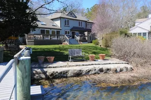 8 Capstan Cir, Mashpee, MA 02649 photo 8