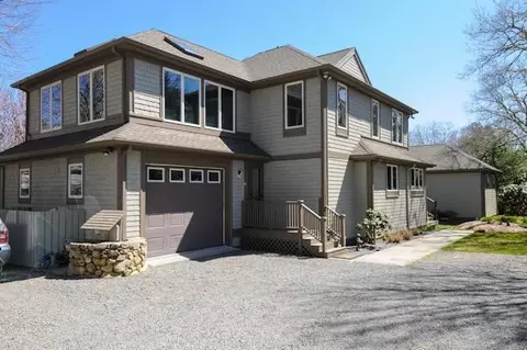 8 Capstan Cir, Mashpee, MA 02649 photo 5