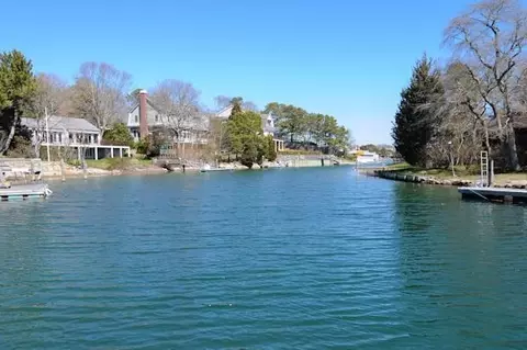 8 Capstan Cir, Mashpee, MA 02649 photo 12