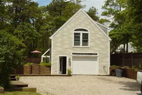 27 Oakview Ter, Hyannis, MA 02601 photo 4