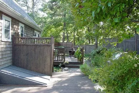27 Oakview Ter, Hyannis, MA 02601 photo 5