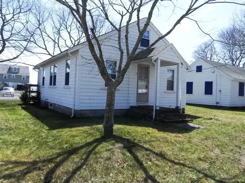 15 Beach St, Wareham, MA 02571 photo 2