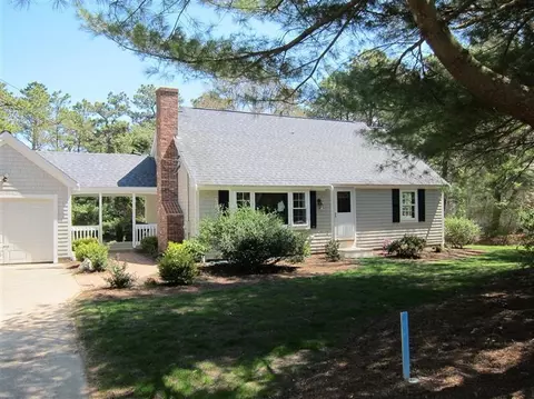 264 Mashpee Neck Rd, Mashpee, MA 02649 photo 1
