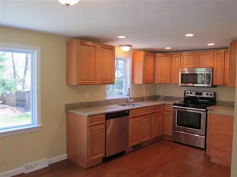 264 Mashpee Neck Rd, Mashpee, MA 02649 photo 3