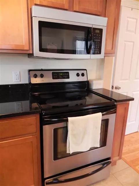11 Upham St, Wareham, MA 02571 photo 8