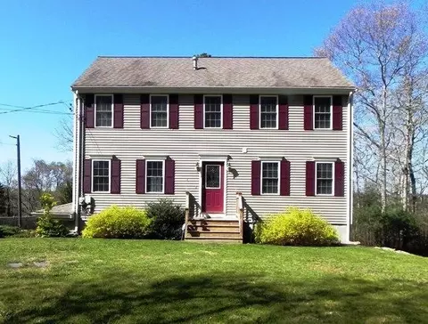 4 Marks Cove Rd, Wareham, MA 02571 photo 1