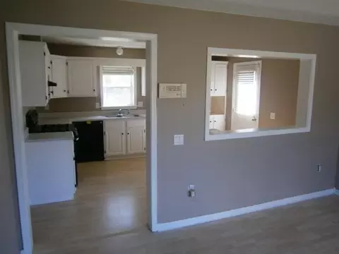139 Compass Cir, Hyannis, MA 02601 photo 3