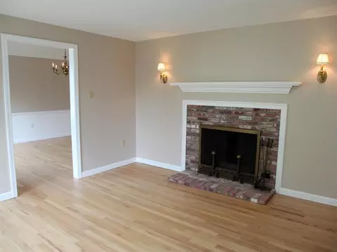 24 Cotuit Bay Dr, Cotuit, MA 02635 photo 9