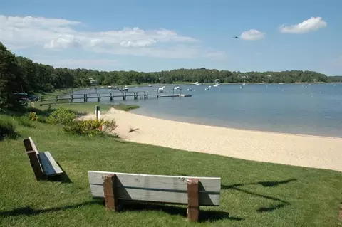 24 Cotuit Bay Dr, Cotuit, MA 02635 photo 17