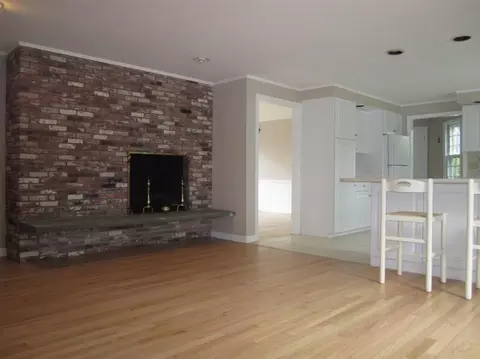 24 Cotuit Bay Dr, Cotuit, MA 02635 photo 7
