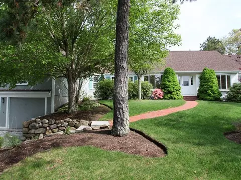24 Cotuit Bay Dr, Cotuit, MA 02635 photo 3