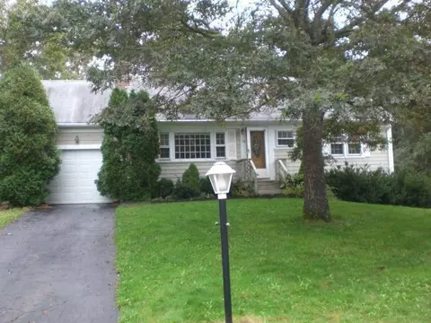 19 Butternut Cir, Cotuit, MA 02635 photo 1