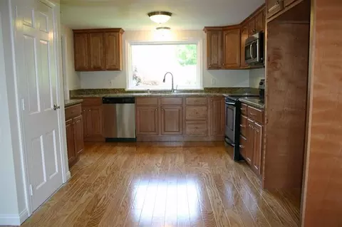 38 Leonard Rd, Hyannis, MA 02601 photo 10